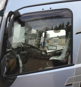 SUNVISOR FOR FH4